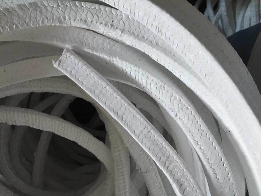 오일 소재 흰색 엮은 PTFE 점막 포장품 펌프 봉쇄용 3*3mm ~ 60*60mm 사이즈
